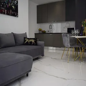 apartmani-lavin.primorje-gorskikotar.com/
