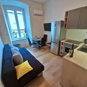 tonys-apartments.primorje-gorskikotar.com/